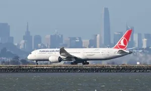 Cơ trưởng đột tử giữa chuyến bay